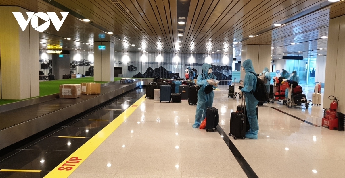 Vietnam accelerates vaccine passport scheme for foreign citizens